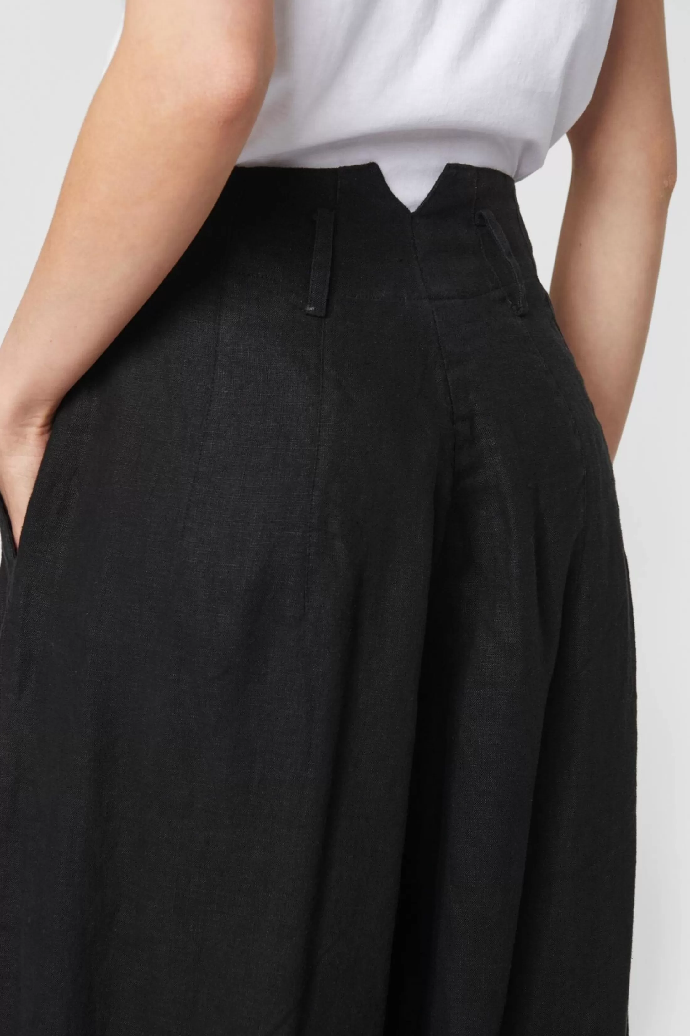 lazy_linen_bukser_med_laeg_3-1.webp Bukser<BITTE KAI RAND Lazy Linen Bukser Med Laeg Black | Lily White | Palm Green | Warm Taupe