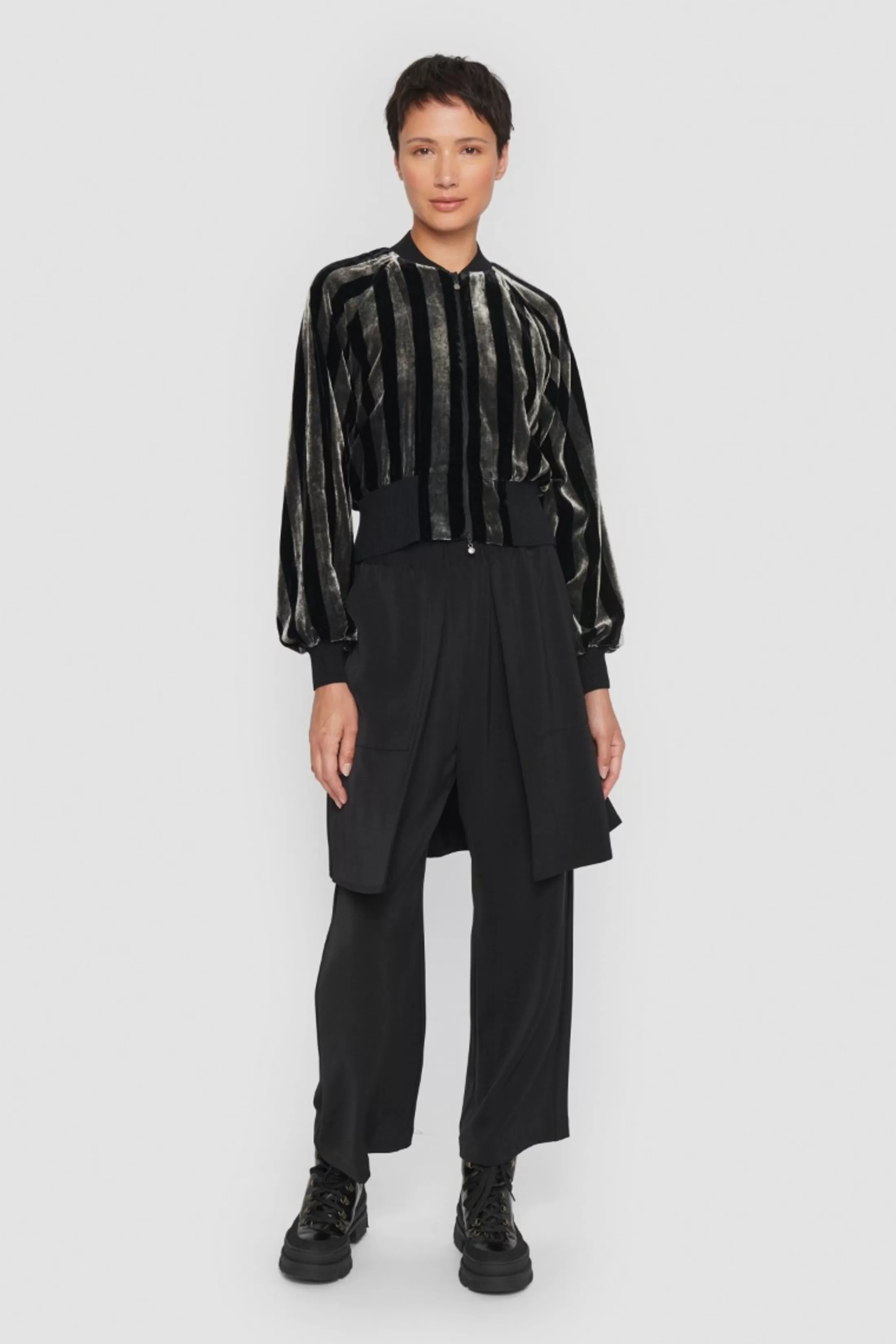 sakura_stretch_culotte_bukser_4-1.webp Bukser<BITTE KAI RAND Sakura Stretch Culotte Bukser Black